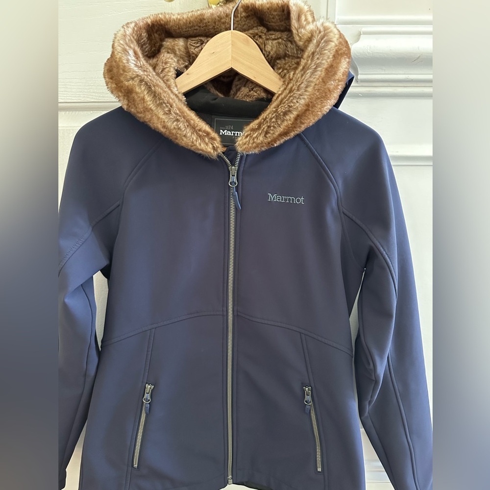 Marmot Navy Blue Faux Fur Lined Hood Softshell Jacket Coat Size Medium